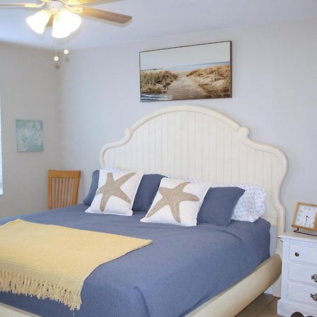 Naples Park Oasis - Cozy Two Bedroom Apartment Екстер'єр фото