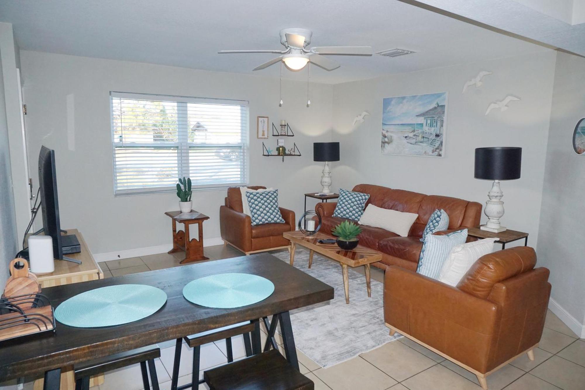 Naples Park Oasis - Cozy Two Bedroom Apartment Екстер'єр фото